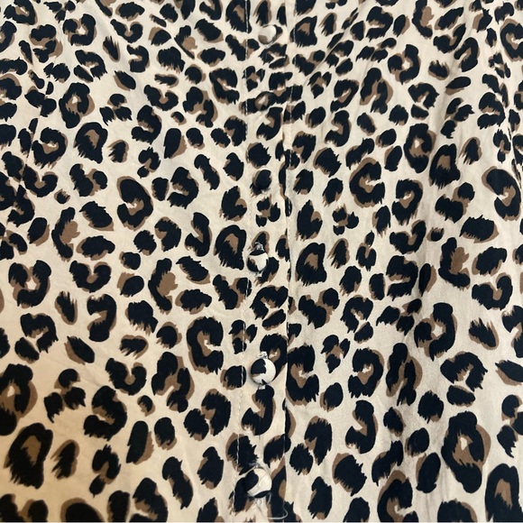 Divided Leopard Print Midi Skirt - Picture 2 of 5